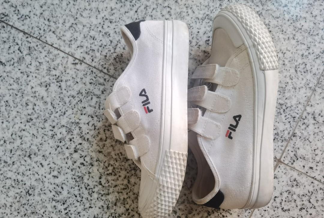 White fila top size 4