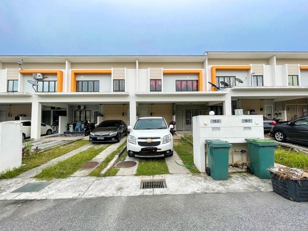 FOR RENT Villa Kesuma Town House Rumah Selangorku (Upper Unit) Semenyih