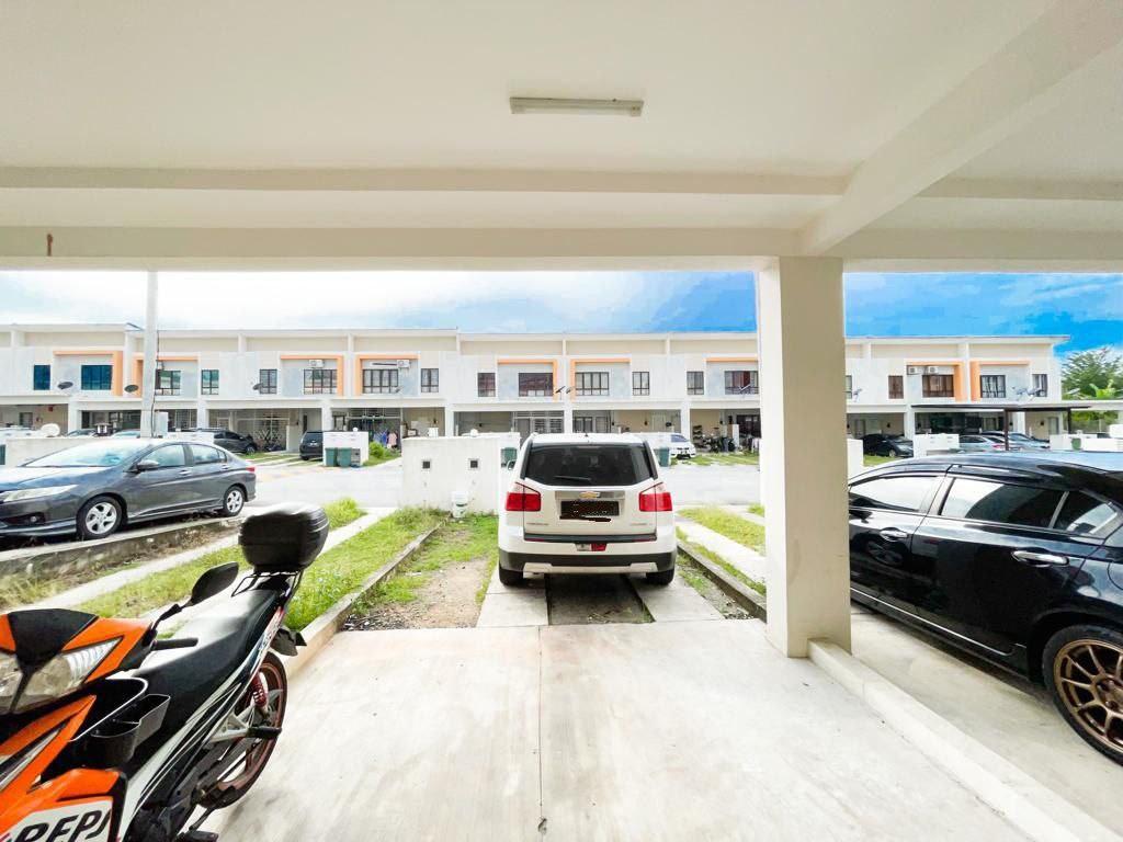 FOR RENT Villa Kesuma Town House Rumah Selangorku (Upper Unit) Semenyih