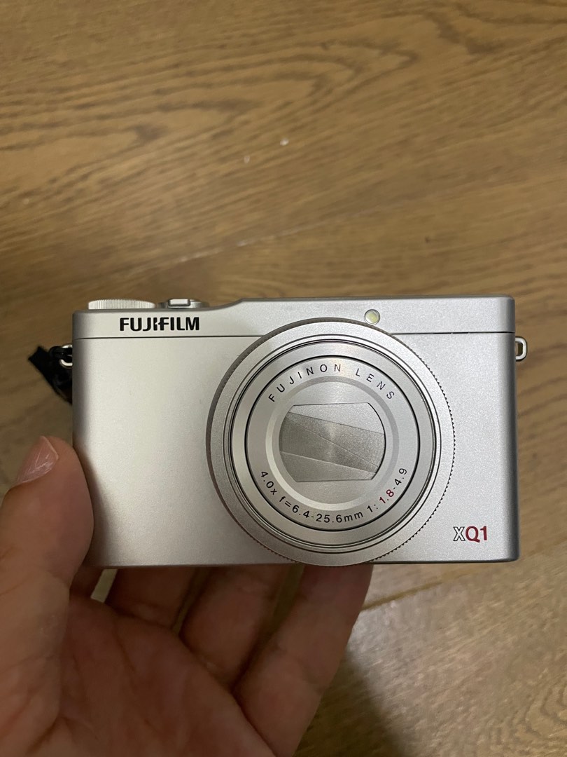 fuji film xq1