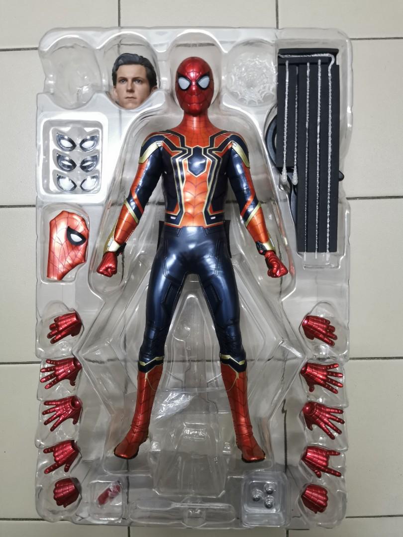 Iron spider shop hot toys unboxing