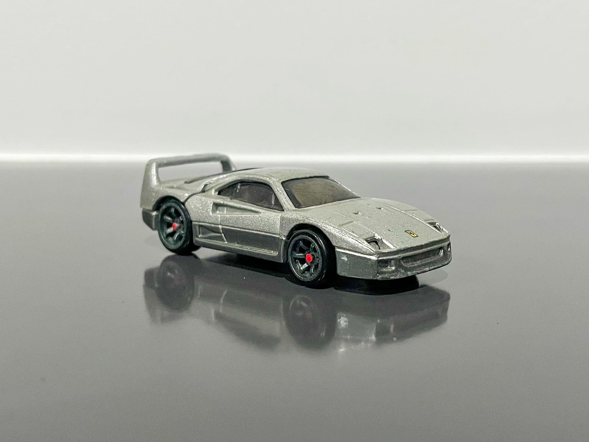 Hot Wheels FERRARI F40 メタリックグレー Hot Wheels Ferrari Racer FERRARI F40 SILVER diecast car
