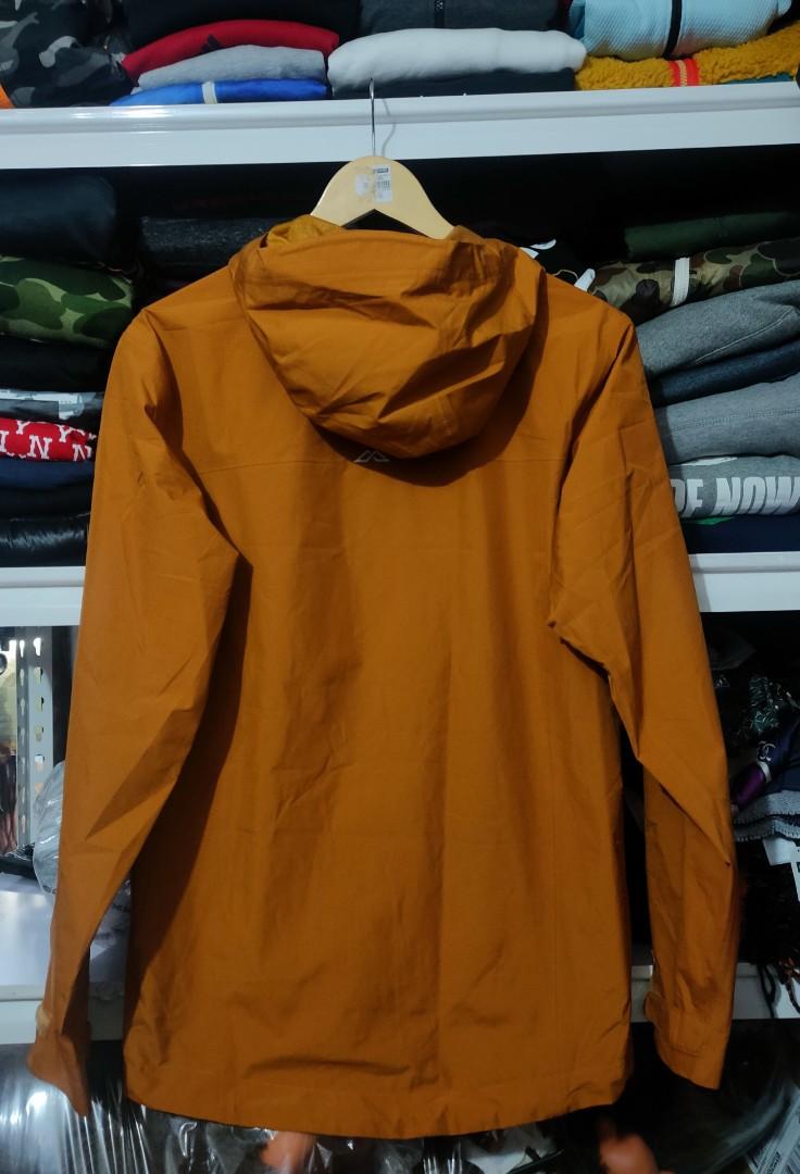 KATHMANDU GORETEX JACKET, Men's Fashion, Activewear on Carousell
