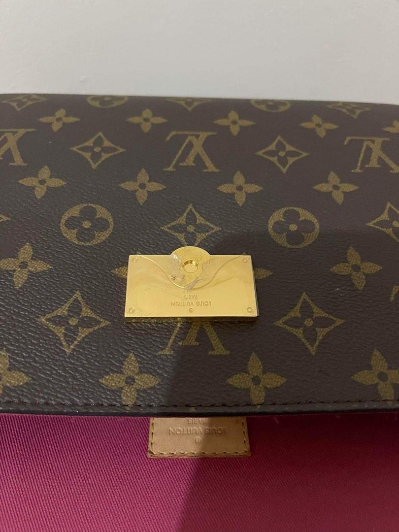 Louis Vuitton Lockme Chain PM in Black Leather (Date code: DU4200), Luxury,  Bags & Wallets on Carousell