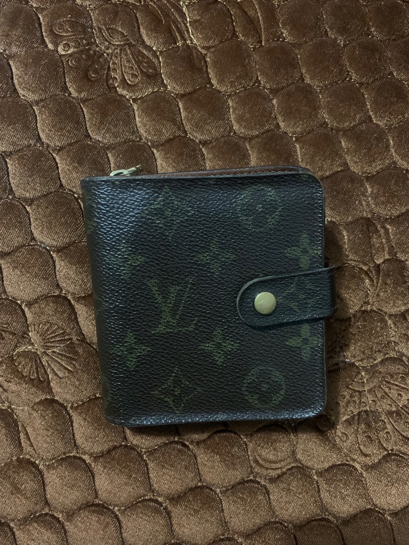 Louis Vuitton small zip compact wallet (Lv small wallet), Luxury