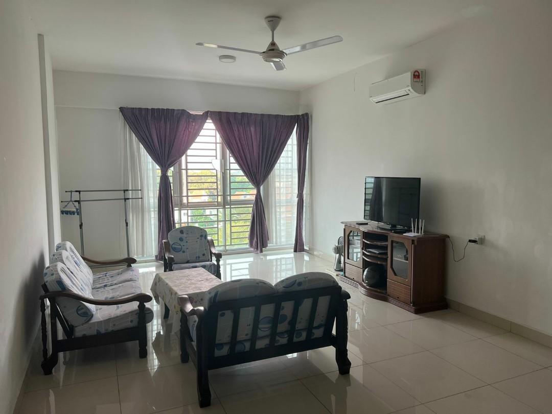 Master bedroom available in Goodfield residence, Property, Rentals on