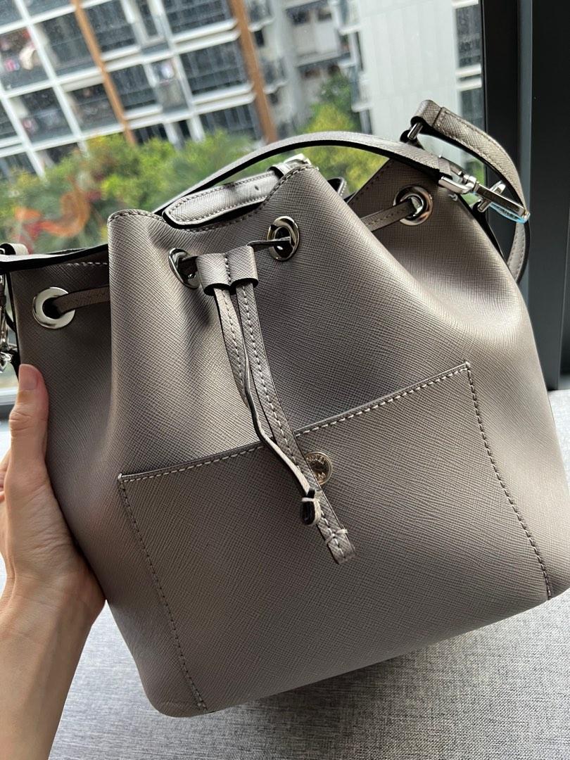 Michael Kors Greenwich Bucket Bag, Women's Fashion, Bags & Wallets,  Shoulder Bags on Carousell
