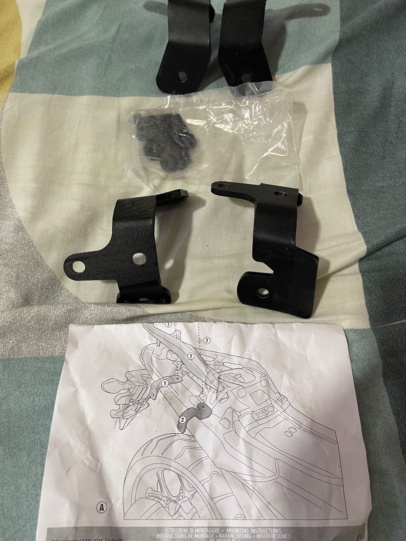 Nc750x Givi pl1111 pannier mounting kit, Motorcycles, Motorcycle