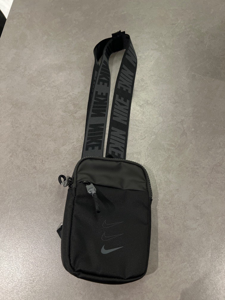 Nike Crossbody bag, Men's Fashion, Bags, Sling Bags on Carousell