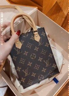 Louis Vuitton PETIT SAC PLAT Petit Sac Plat (M81295, M81416) in