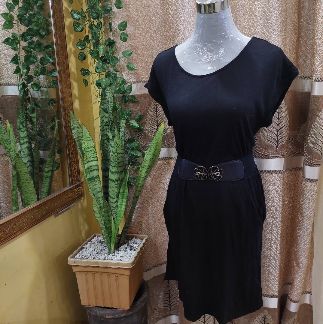 Plain Black Midi Dress, Women's Fashion, Dresses & Sets, Dresses on ...