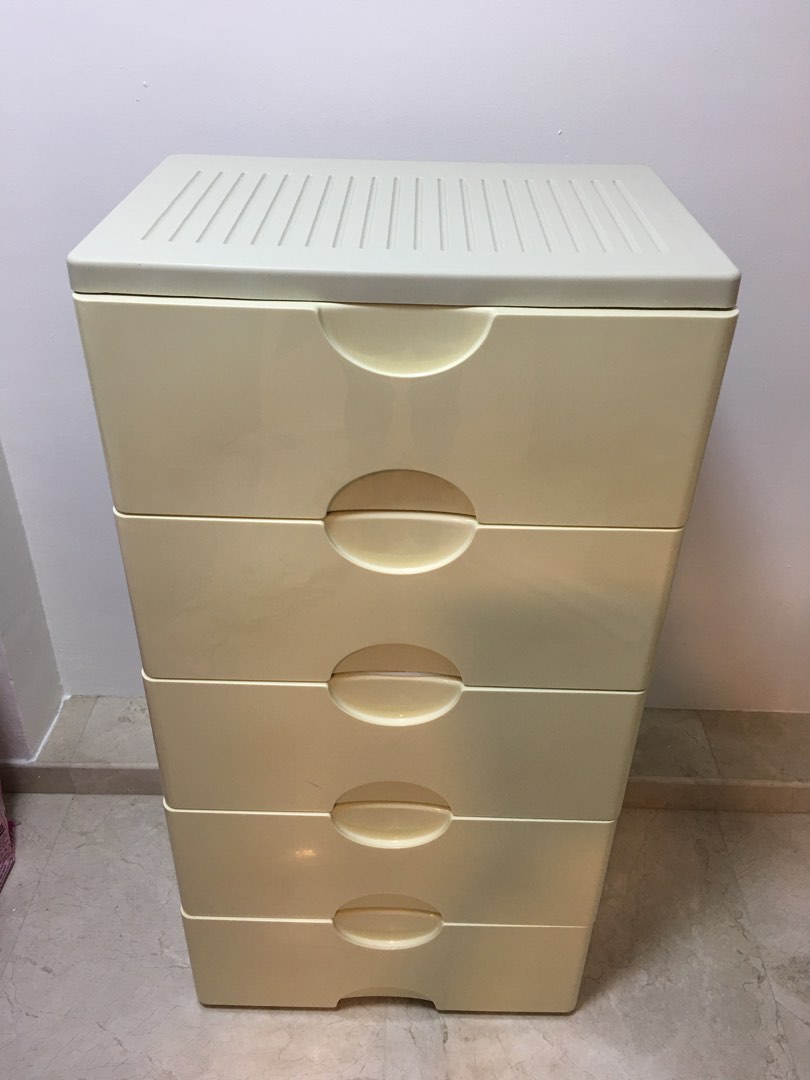 Plastic chest of drawers shelves, Furniture & Home Living