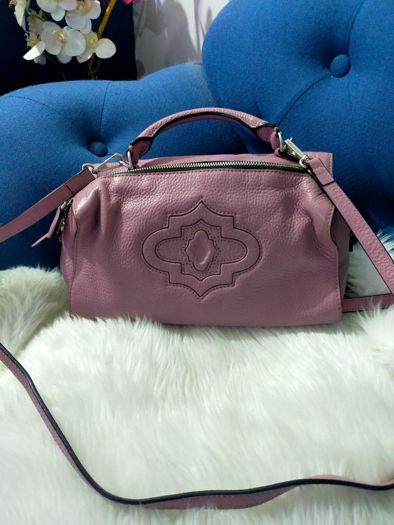 Preloved Oryany 2 way bag (Category: Luxury Bags & Wallets) located in Manila. Submitted by brhienlareza (Listing ID 1180426236, Image 1). Description: Preloved Oryany 2 way bag.