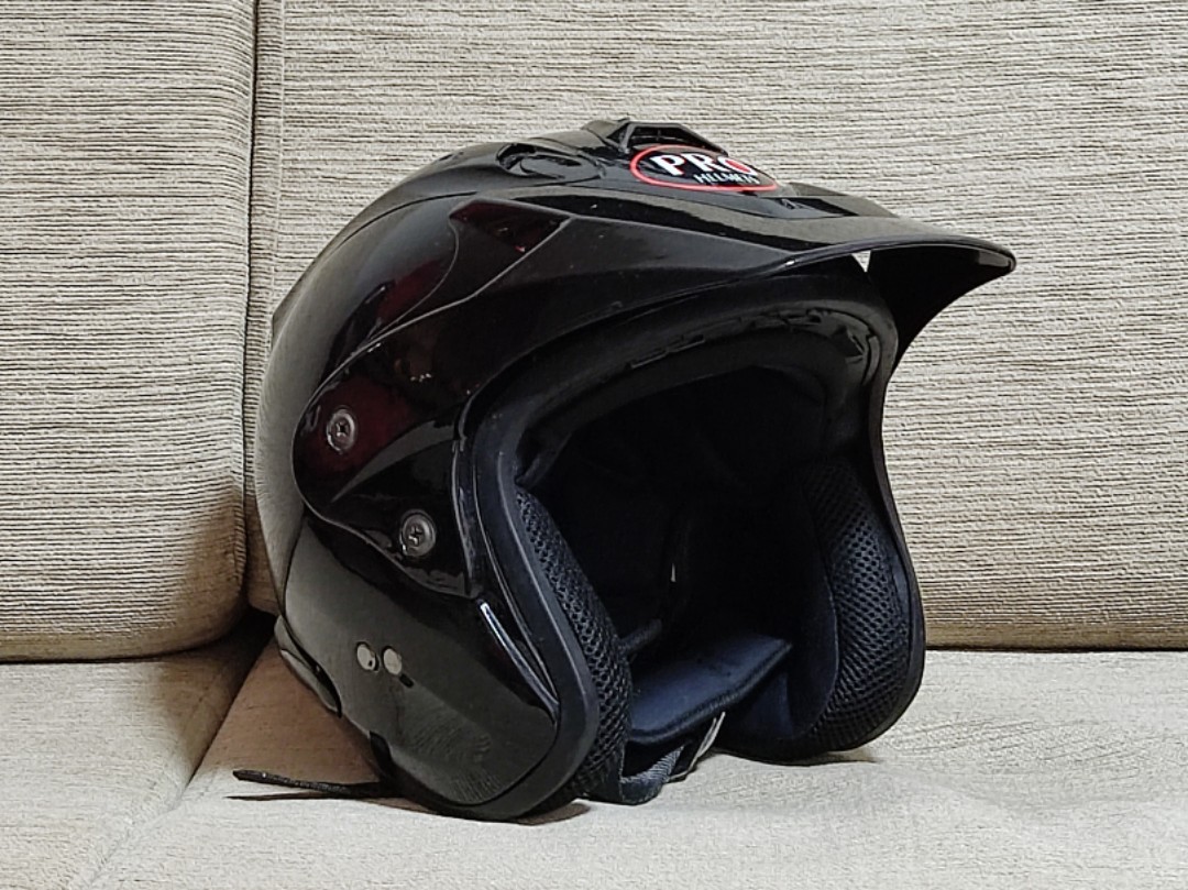 Open face shop helmet with peak