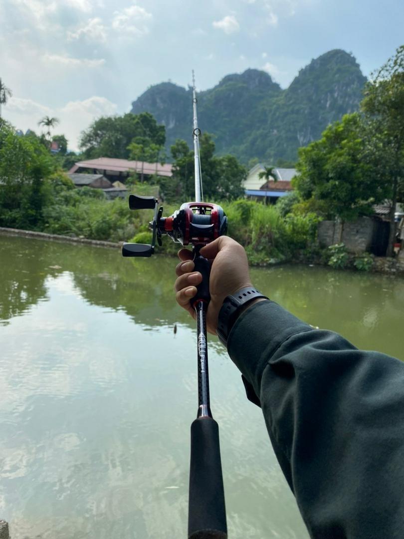 Rollfish Fishing Rod + Baitcasting Reel with all you need to go