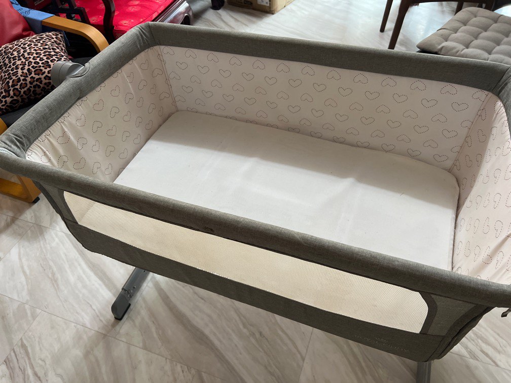 Royal kiddy cot, Babies & Kids, Baby Nursery & Kids Furniture, Cots