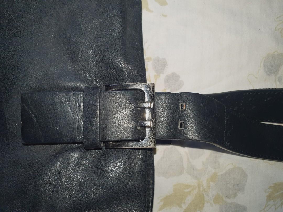 Saint Jack shoulder bag (Category: Luxury Bags & Wallets) located in Santa Maria. Submitted by mikavillaflor4 (Listing ID 1180418441, Image 2). Description: Genuine leather excellent used condition no major issues.