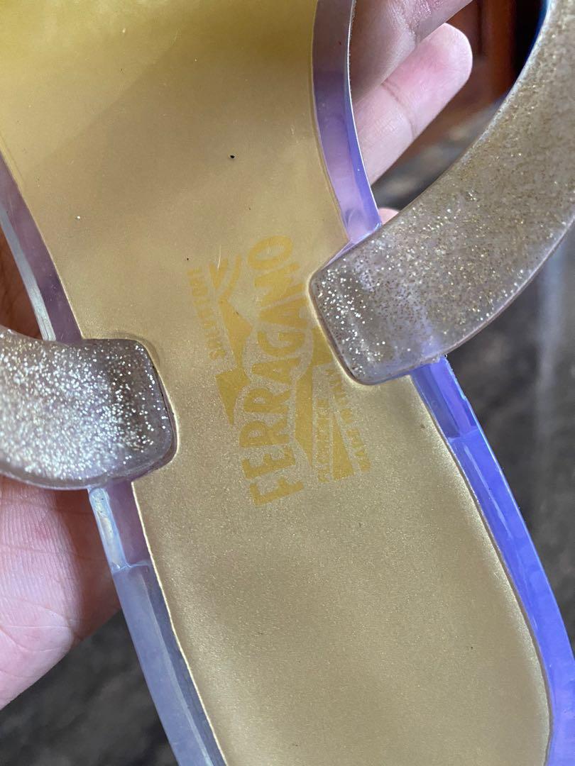 Salvatorre Ferragamo Jelly Slippers (Category: Flats & Sandals) located in Palo. Submitted by djayden08 (Listing ID 1166438063, Image 3). Description: Salvatorre Ferragamo Jelly Slippers Best fit size 7.5 24cm Size on sole is 39 but it shrunk because I left it in the car .