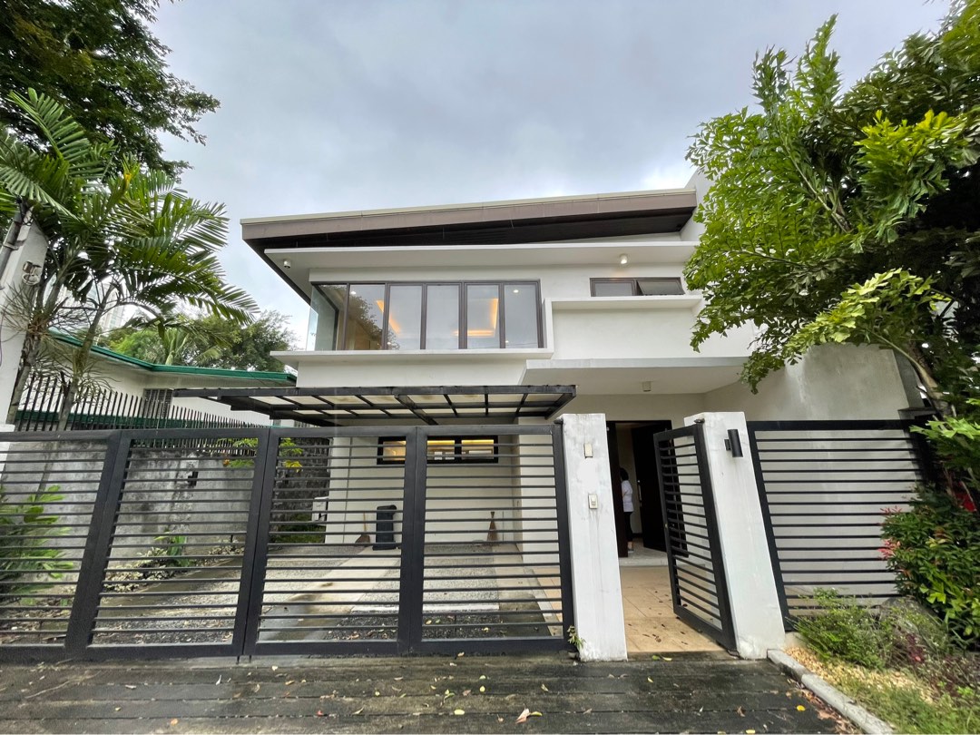 San Lorenzo Village House and lot 4 Bedroom with garden, Property