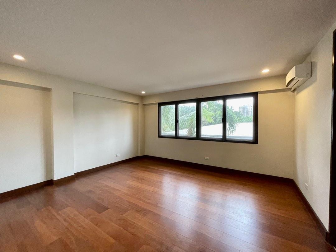 San Lorenzo Village House and lot 4 Bedroom with garden, Property