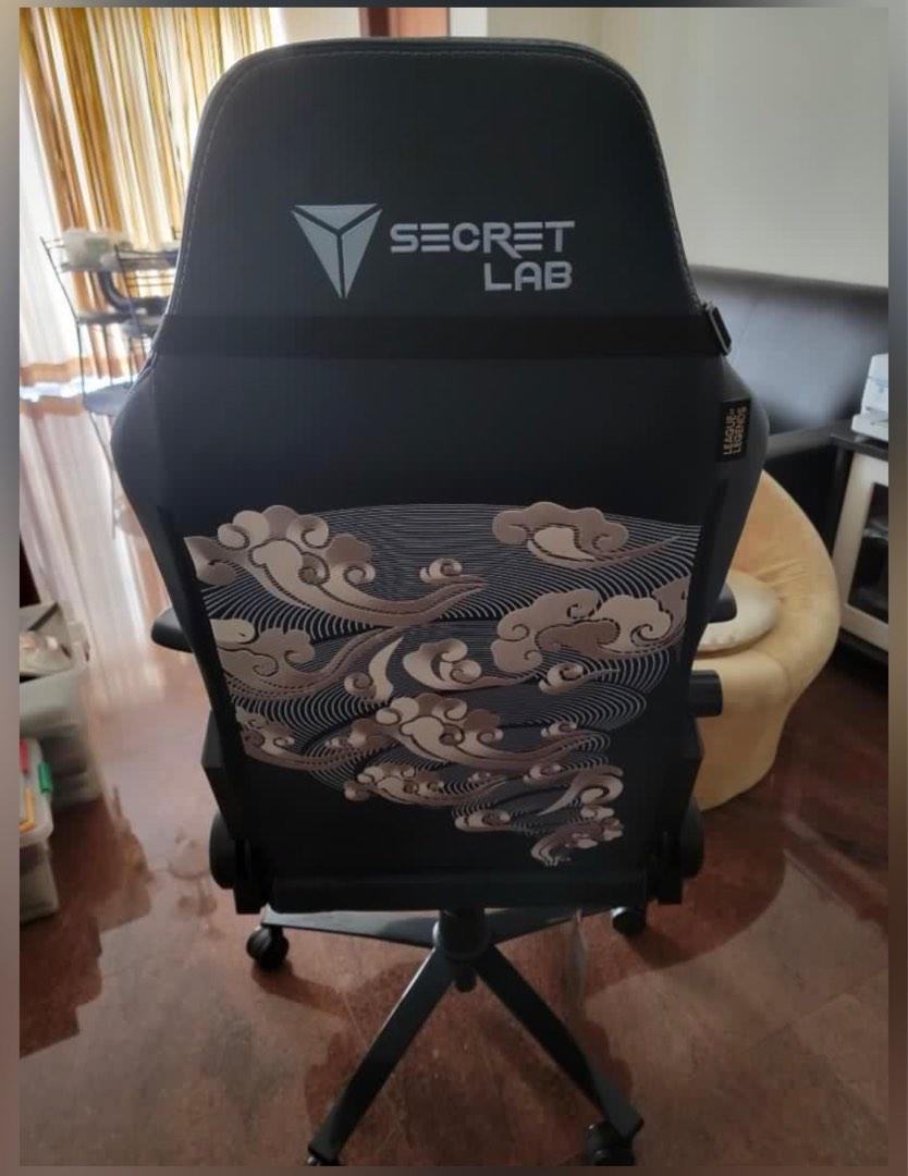 SecretLab Titan League of Legends. Foot rest included. Fast deal