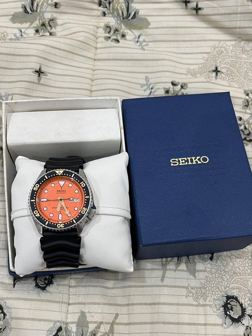 SEIKO SKX 011, Men's Fashion, Watches & Accessories, Watches on Carousell