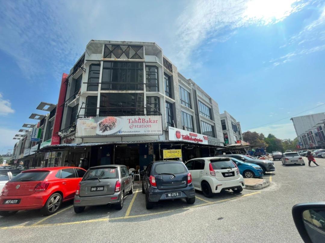 SHOP LOT GROUND FLOOR TO RENT AT KOTA DAMANSARA( DEPAN USTAZ PHONE