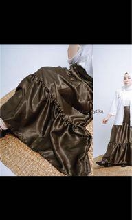 skirt look like leather