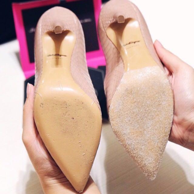 Sole protector (Category: Sneakers & Footwear) located in Singapore. Submitted by luxeaide_ (Listing ID 29246778, Image 2). Description: Protect your soles from scratches and dirts Sole protector - $30 (heels) / $34 (flats) with free normal mail Tags : Louboutin , heels , ferragamo , manolo blahnik , charlotte olympia , sole , saint laurent , LV , louise vuitton.