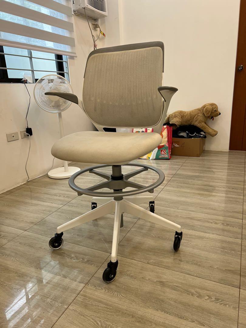 Steelcase Ergonomic Office Chair White Base with Casters Cobi Stool