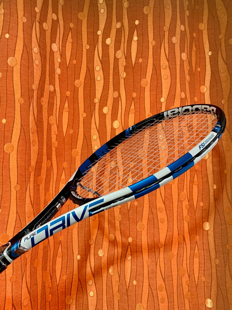 TK 01 BABOLAT PURE DRIVE TEAM Sports Equipment Sports Games Racket tk-01-babolat-pure-drive-team-sports-equipment-sports-games-racket
