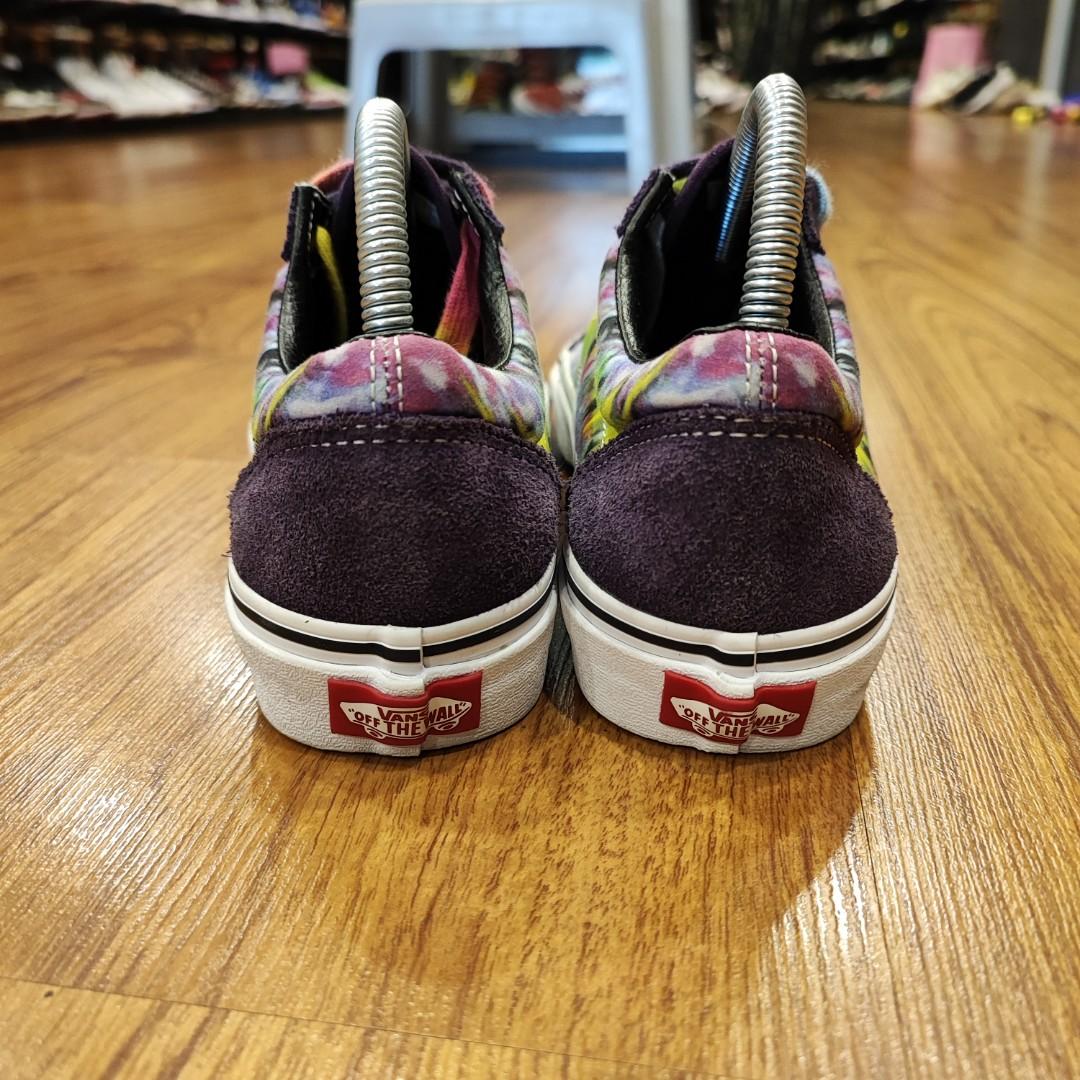 VANS OLD SKOOL TIE DYE Women s Fashion Footwear Sneakers on