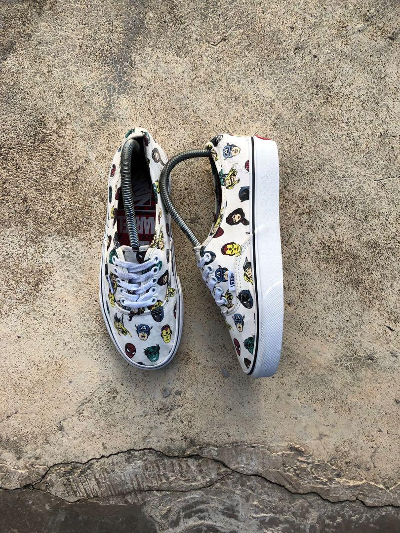 Mens vans marvel store