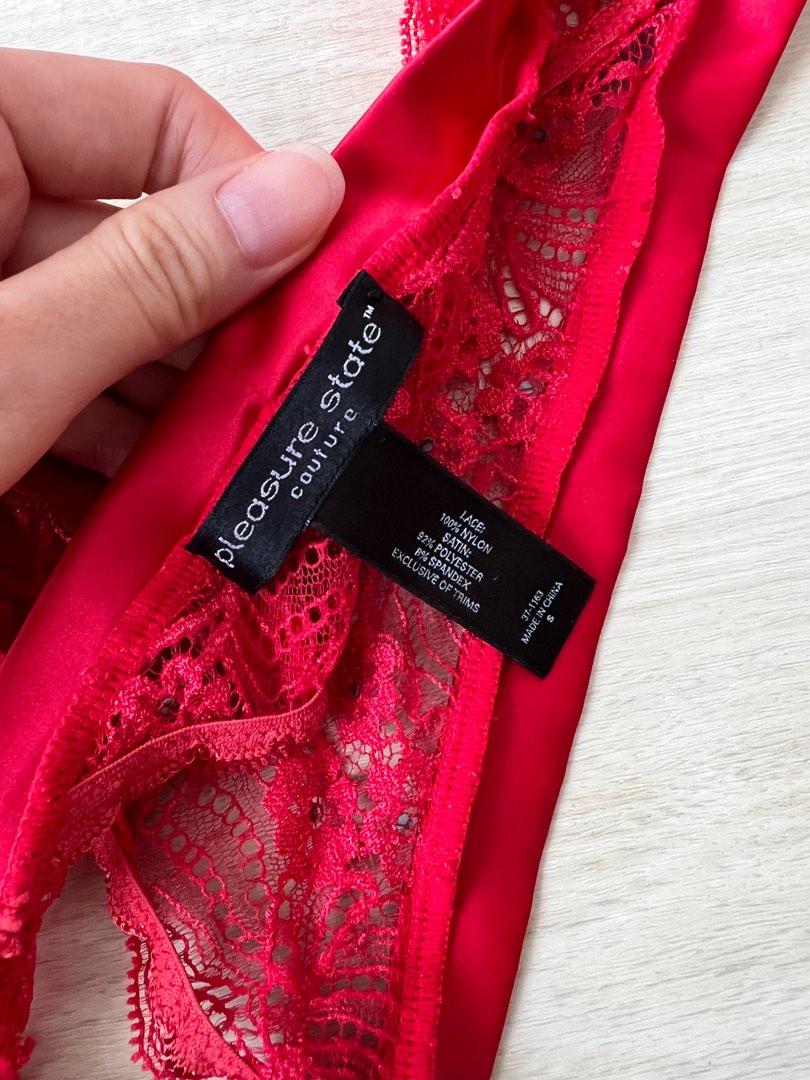 Victoria's Secret Rhinestone Red Lace Glitter Garter, Women's Fashion, New  Undergarments & Loungewear on Carousell
