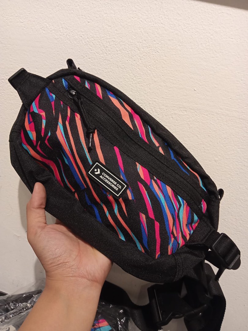 Harga waist sale bag converse original