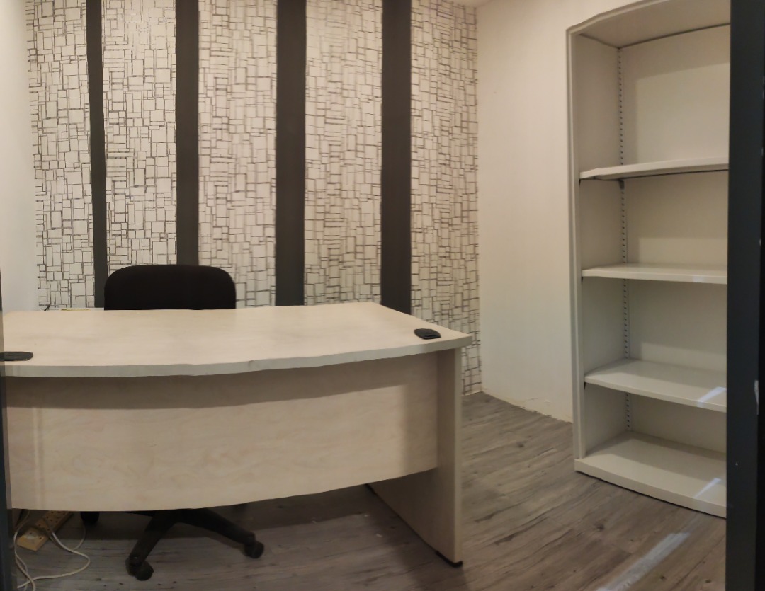 iPlanet 7, 8, 41A – Storage and Office Combined, Suitable for Startups, For Sale (including lease until December 2025; negotiable terms).  
Price for purchasing units 7, 8, 41A, 52, 53 together, or multiple units, available upon request.63438961458051114