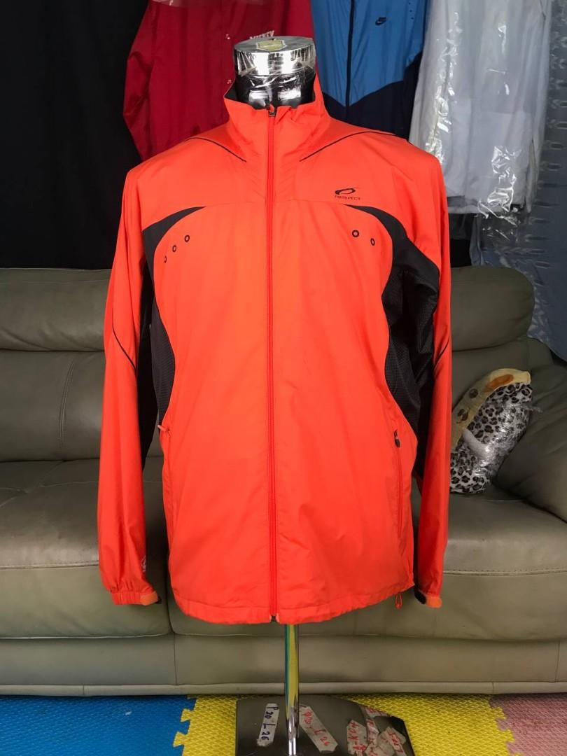 PROSPECS Windbreaker Oren Menyerlah PADU Men s Fashion