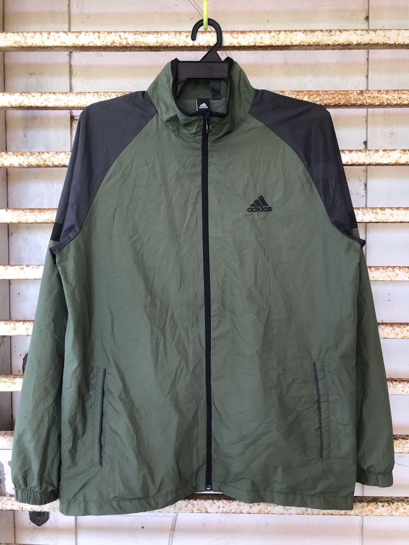 Adidas windbreaker army green 2025