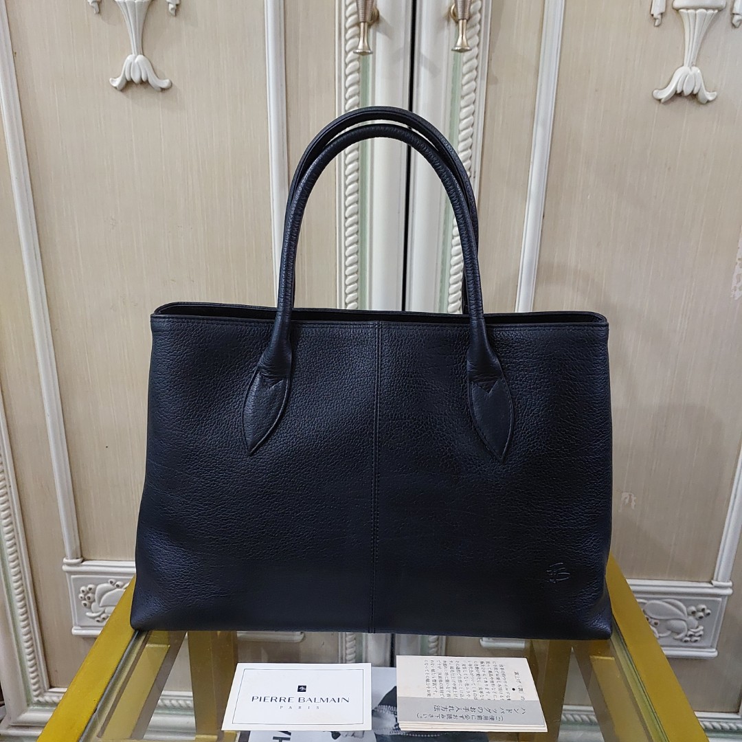 Authentic Piere Balmain Paris stand alone genuine leather bag, Luxury ...