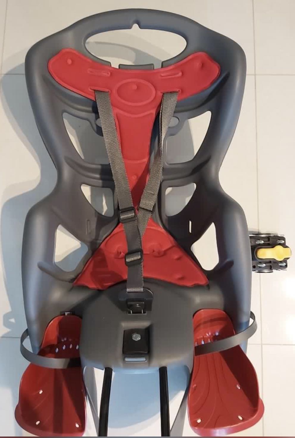 Bellelli Pepe child rear bicycle seat, Sports Equipment, Bicycles & Parts, Bicycles on Carousell