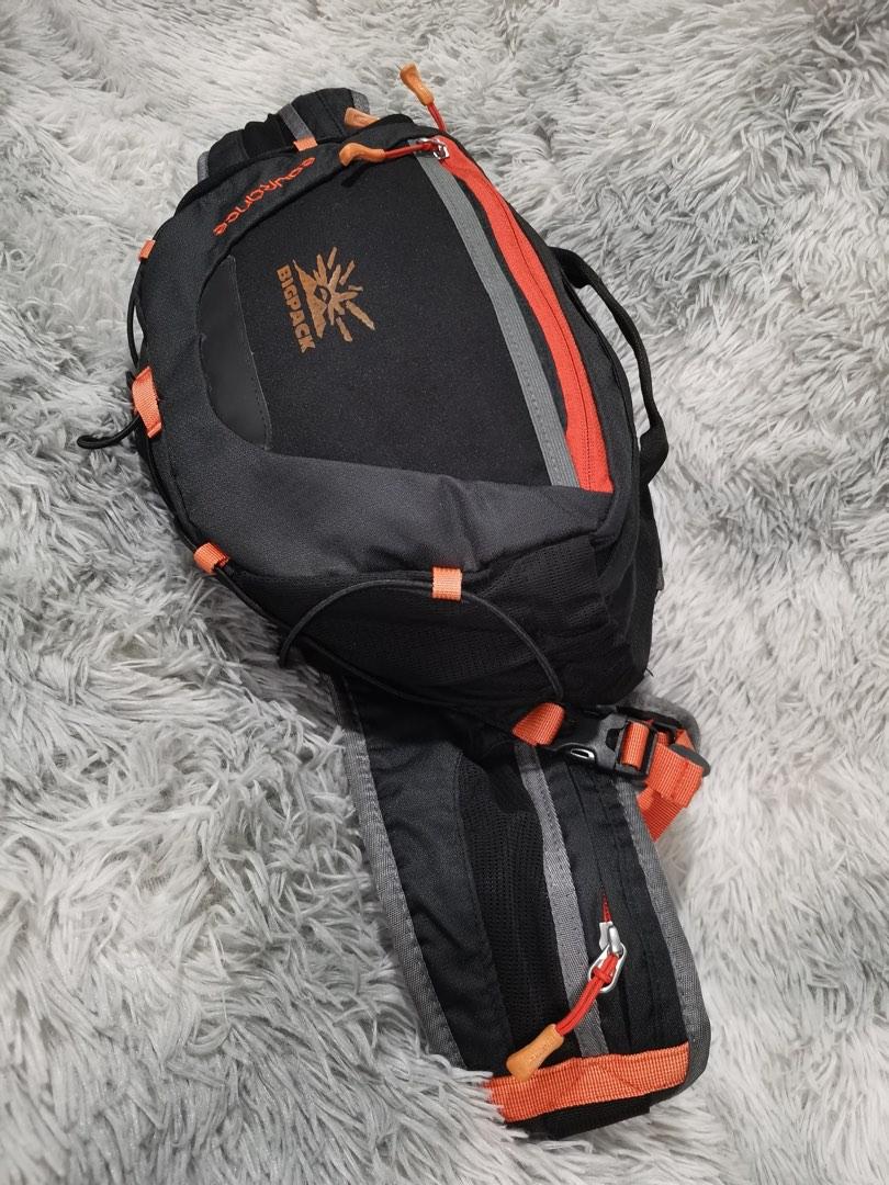 BIGPACK Waistpack/Backpack, Men's Fashion, Bags, Belt bags, Clutches