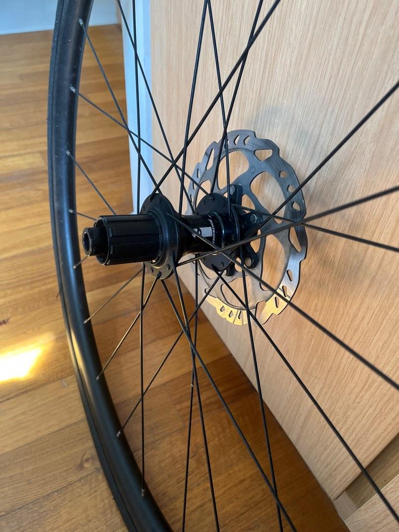 bontrager affinity tlr disc wheelset