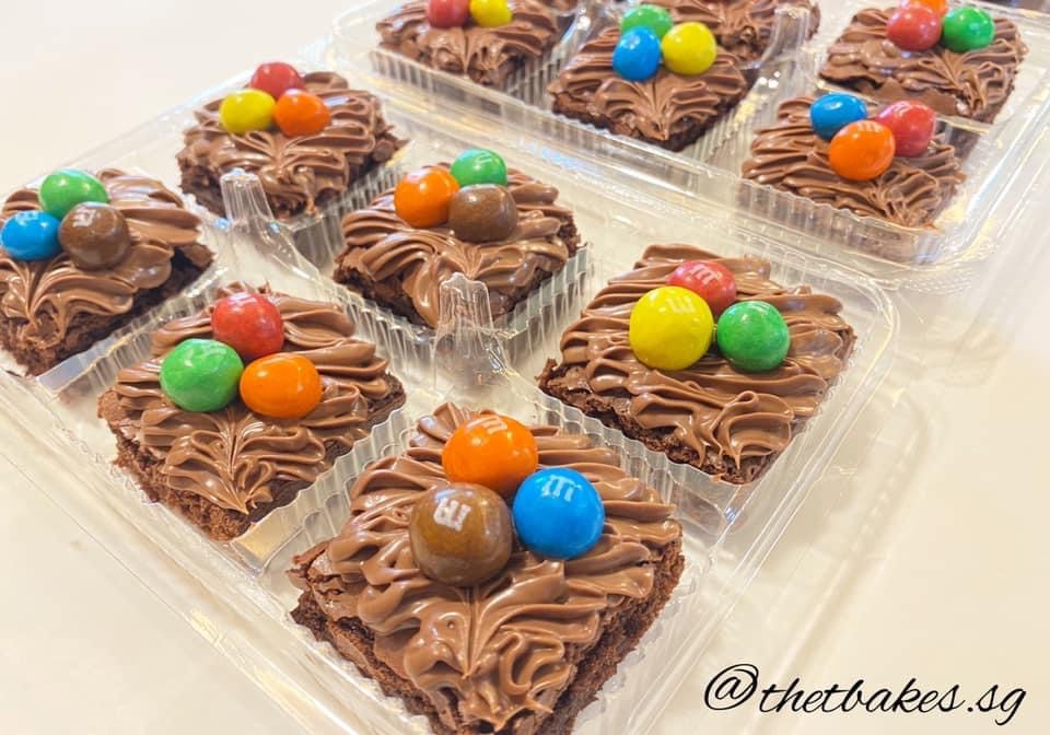 Box of 6 nutella fudge brownies, Food & Drinks, Homemade Bakes on Carousell