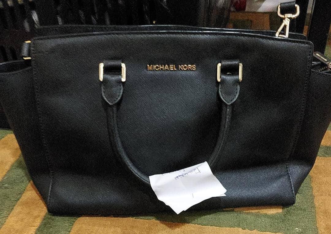 Original Handbag Michael Kors, Luxury, Bags & Wallets on Carousell