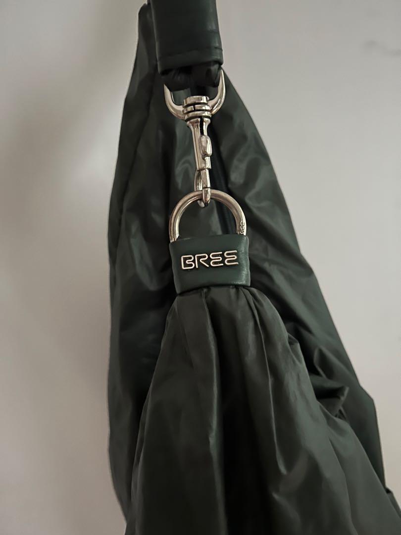 Bree Bag (Category: Luxury Bags & Wallets) located in San Pedro. Submitted by destashing.mom (Listing ID 1180594067, Image 2). Description: Lightweight. Good for everyday bag. Color : Army green Plus shipping.