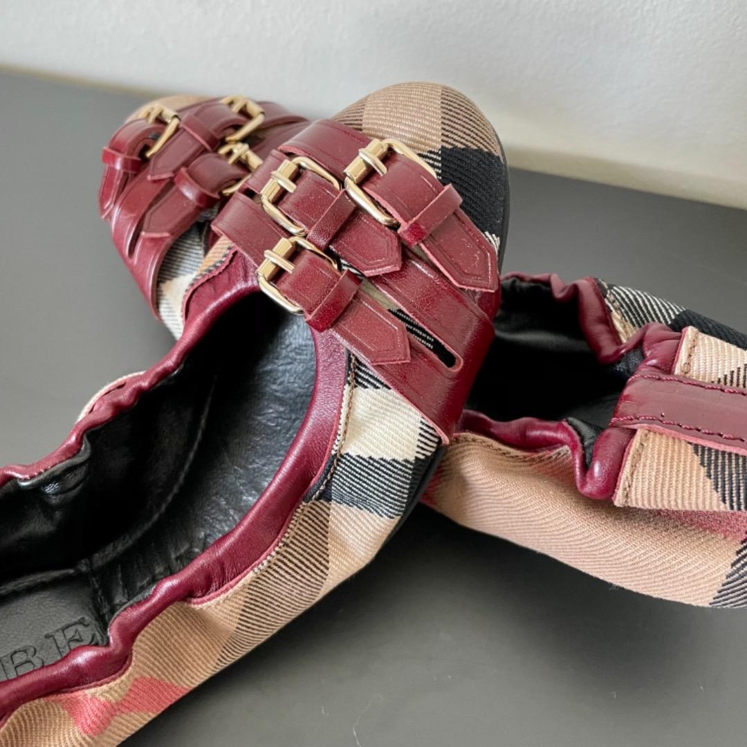 Burberry falcony flats sale