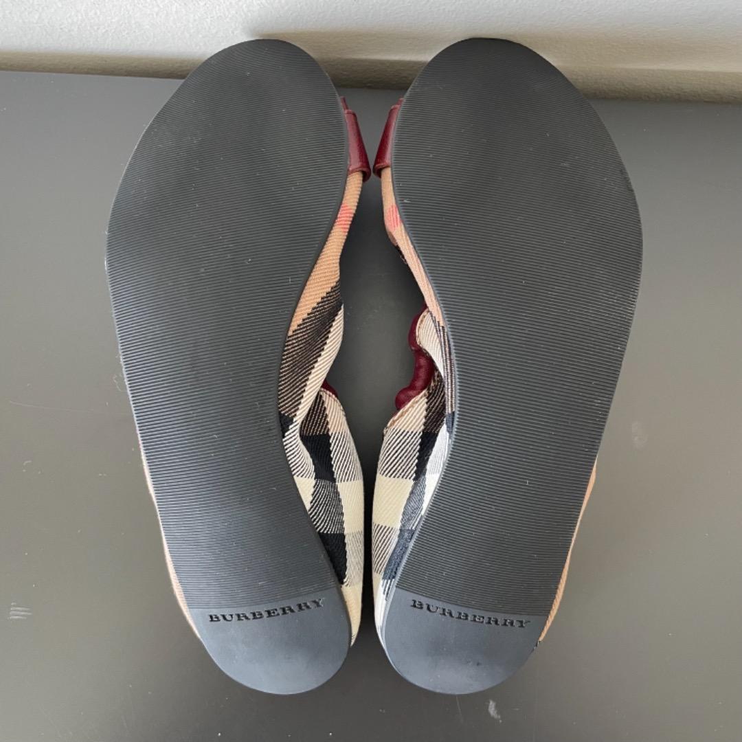 Burberry falcony flats discount