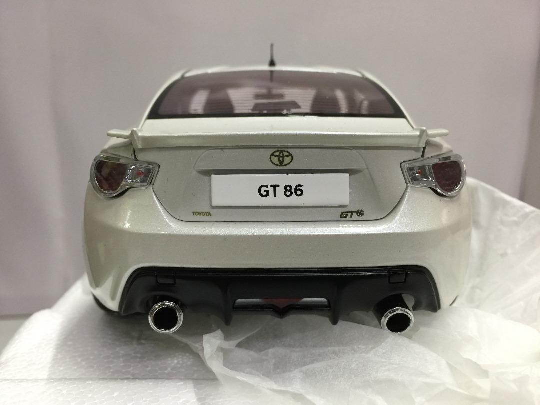 CENTURY DRAGON 世紀龍1/18 TOYOTA GT86 WHITE CDTO-1002 CD25-1