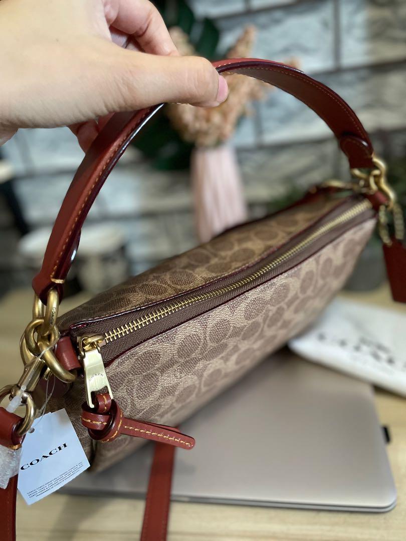 coach shay crossbody in signature canvas, Women's Fashion, Bags