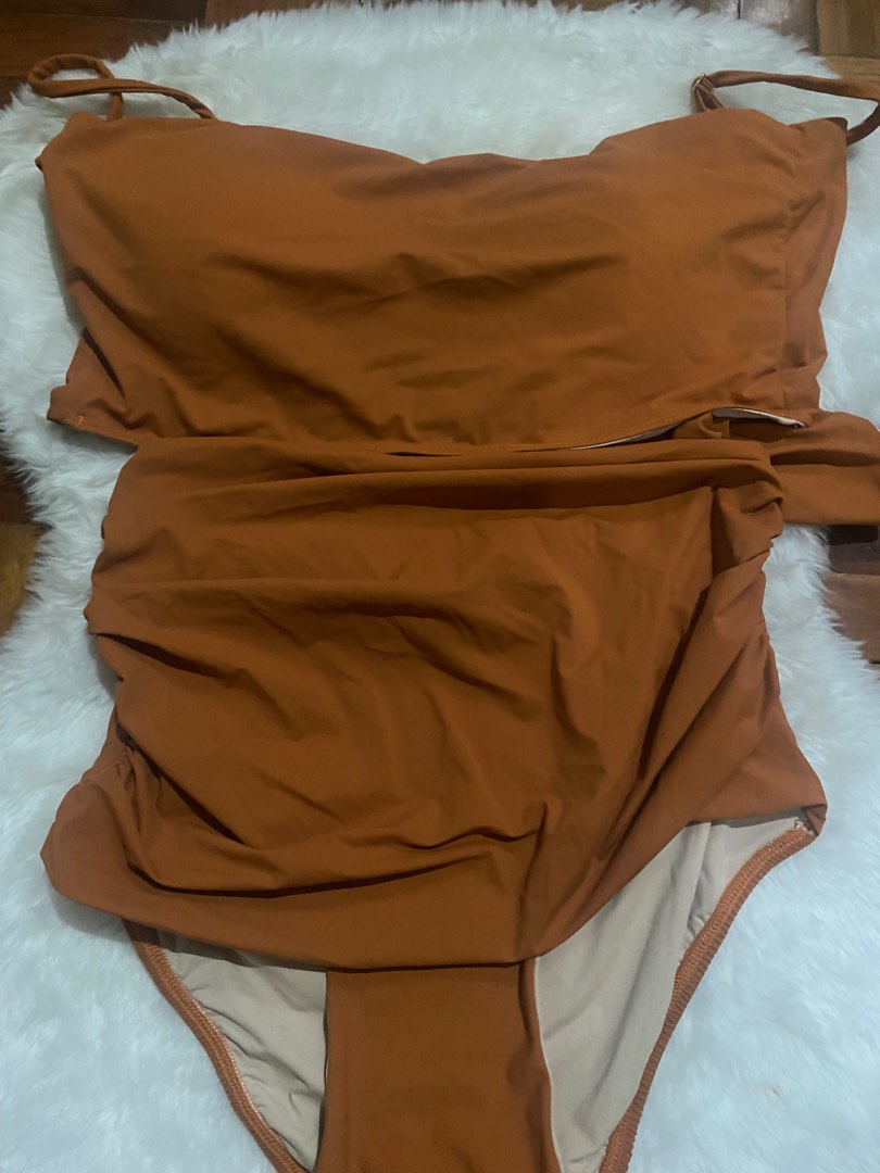 Coral Manila Bikini Set Large, Women's Fashion, Swimwear, Bikinis
